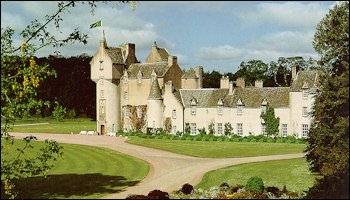 ballindalloch castle